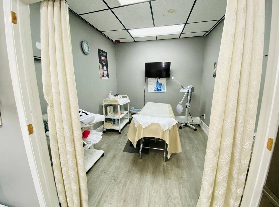 Cambridge, ON N1R 1K6,210 Samuelson ST #C