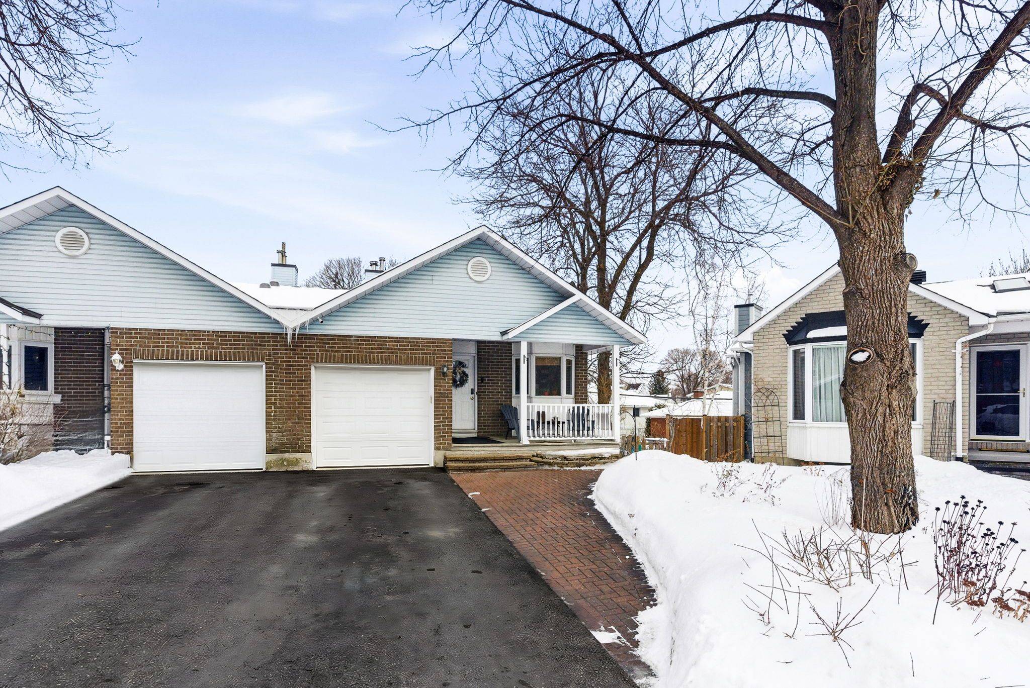 Britannia Heights - Queensway Terrace N And Area, ON K2B 8S6,851 Rob Roy AVE