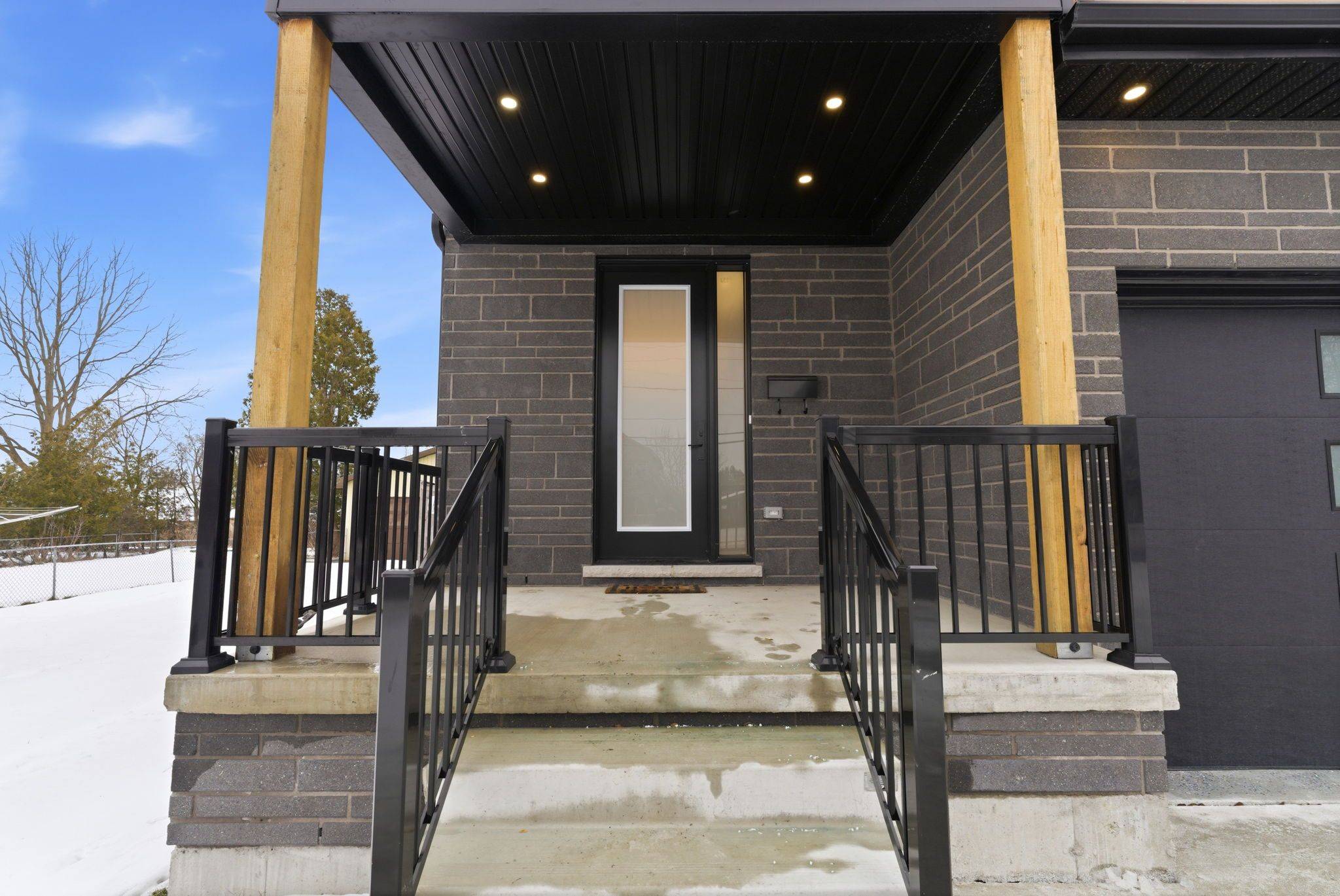 Peterborough, ON K9J 7P9,678 Otonabee DR