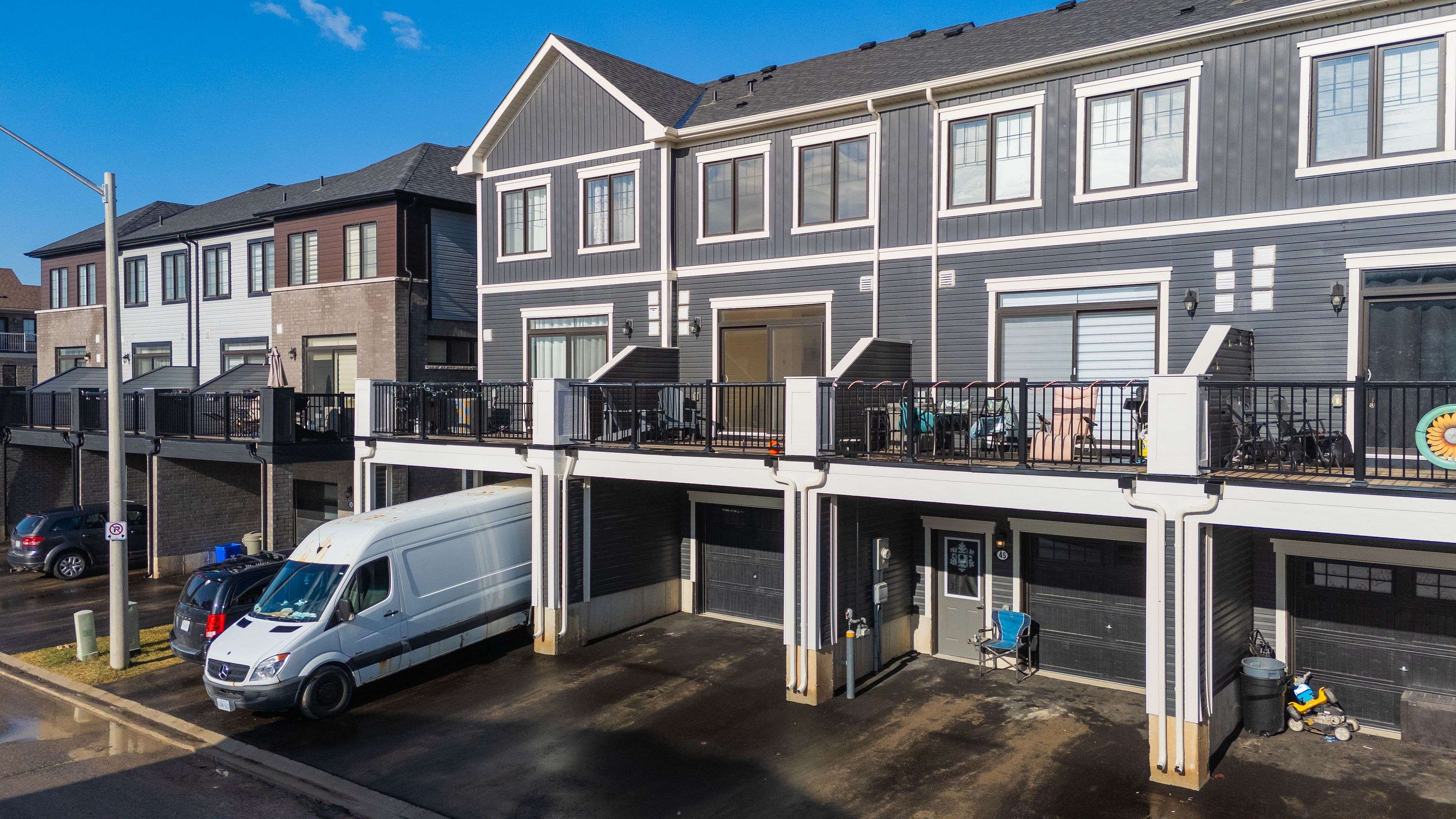 Thorold, ON L0S 1K0,49 Melody LN