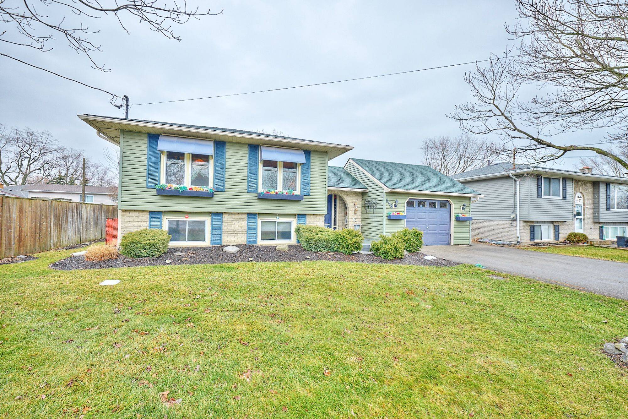 Fort Erie, ON L2A 5T6,698 Buffalo RD