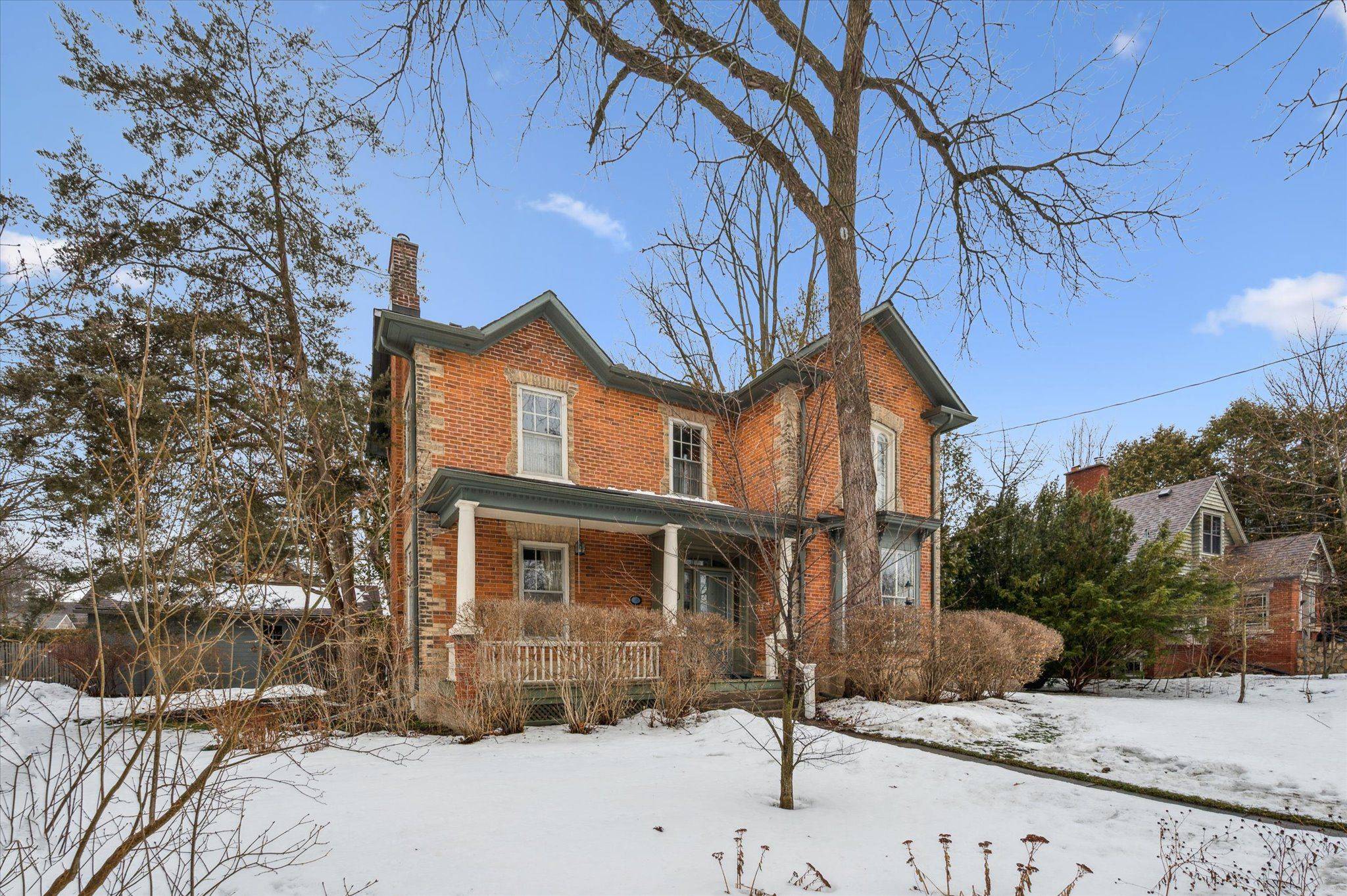 Centre Wellington, ON N0B 1S0,30 Moir ST