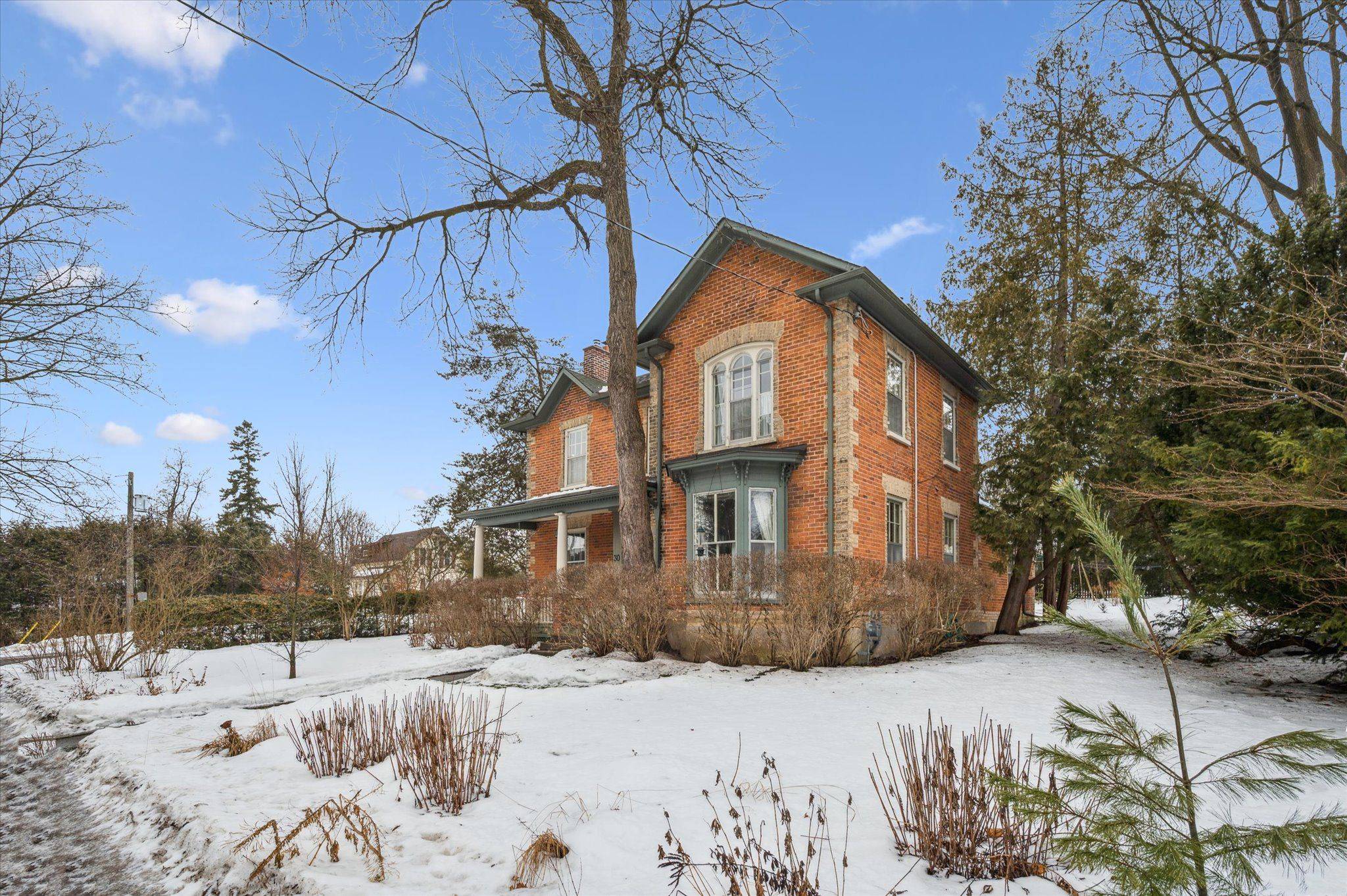 Centre Wellington, ON N0B 1S0,30 Moir ST