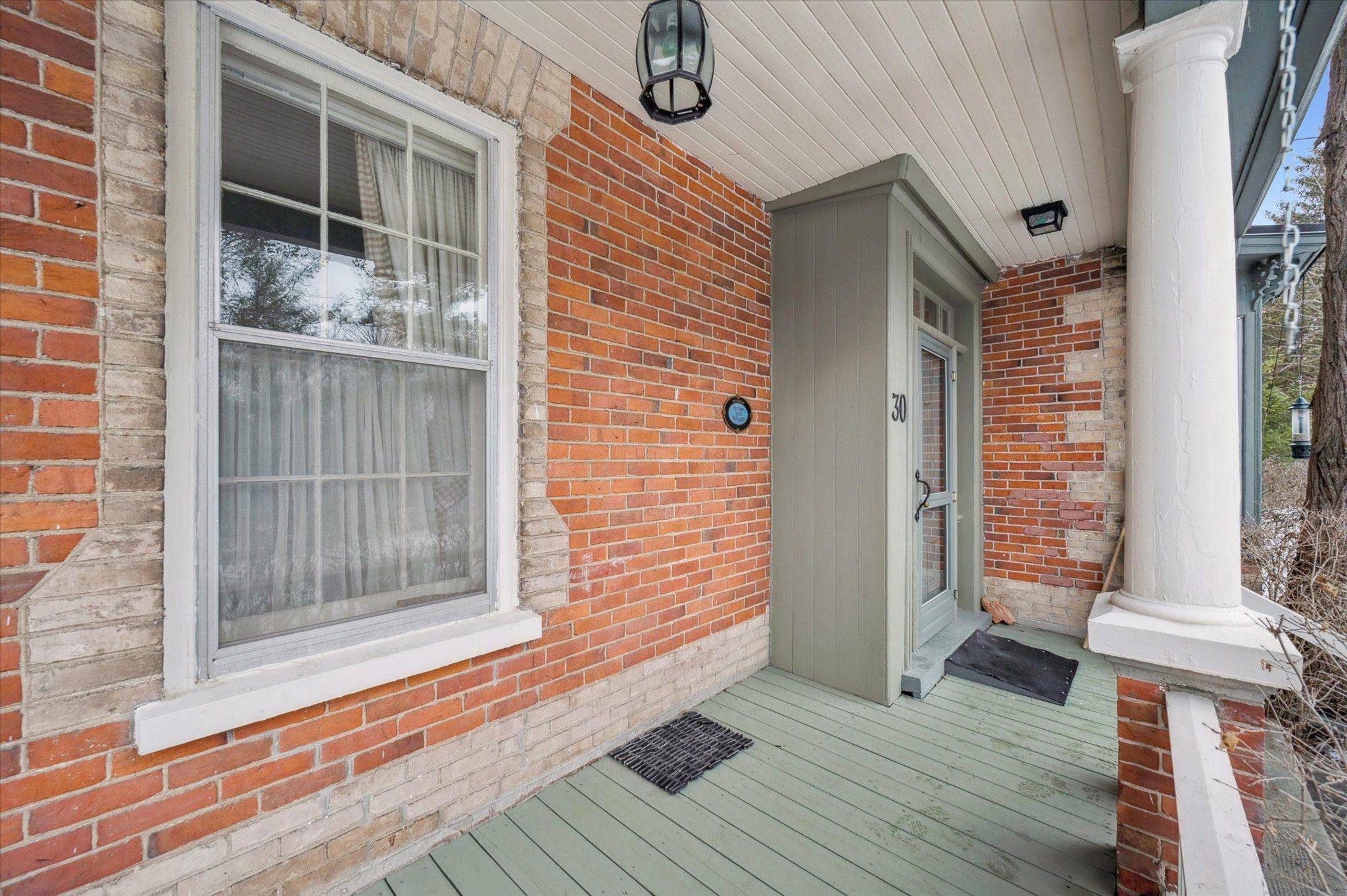 Centre Wellington, ON N0B 1S0,30 Moir ST