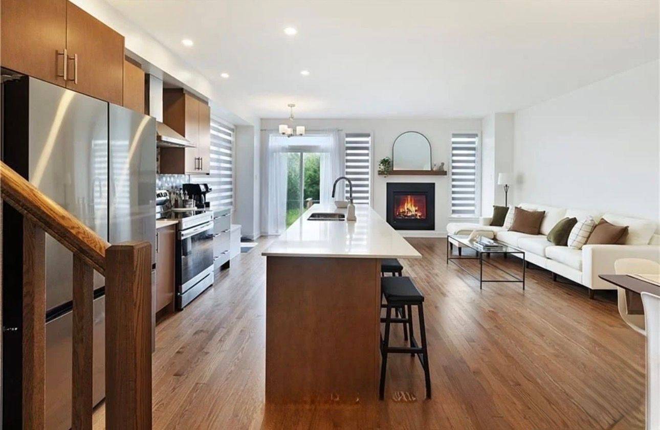 Kanata, ON K2S 0J7,208 Monticello AVE