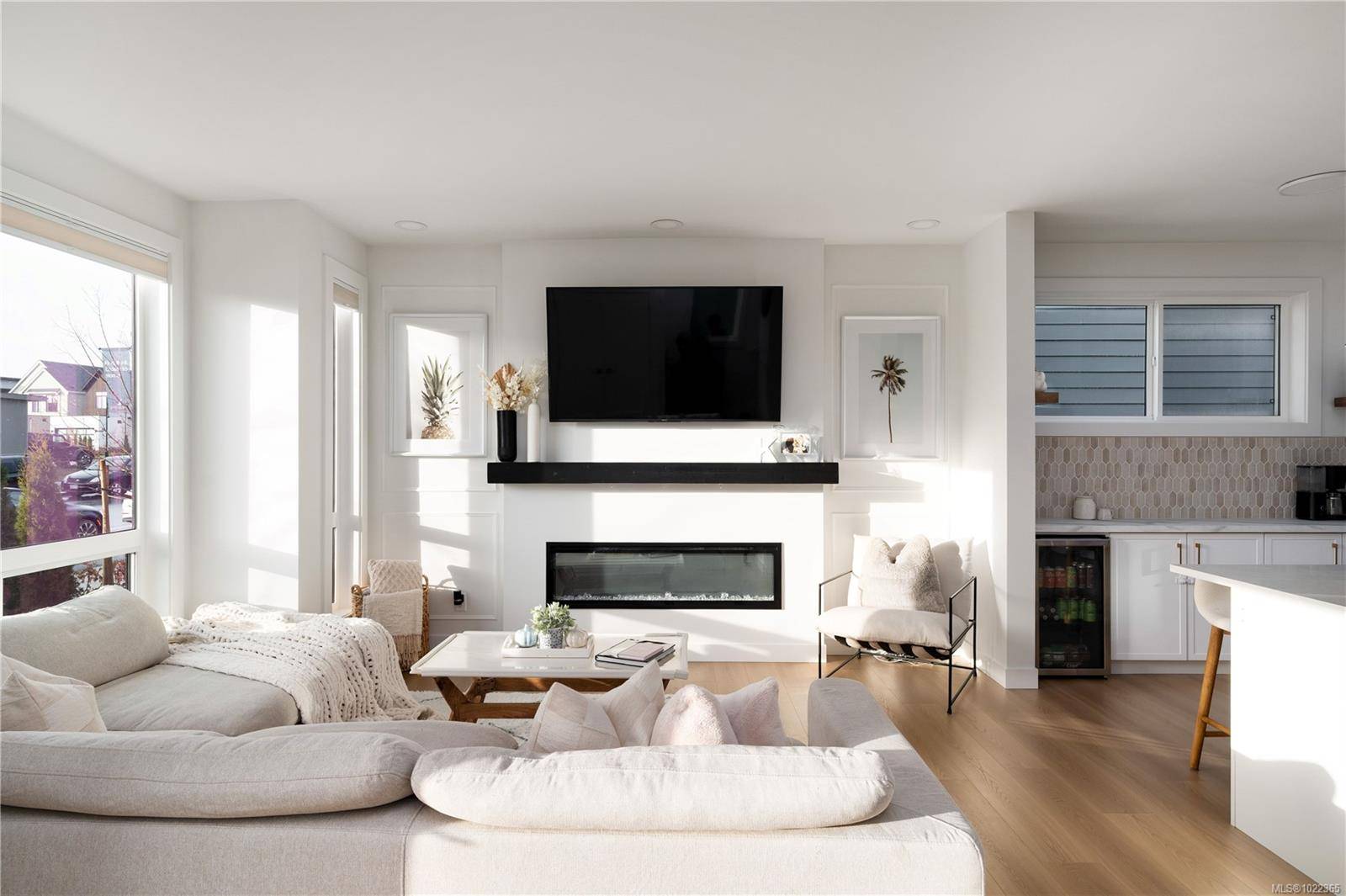 Colwood, BC V9C 0S4,372 Tradewinds Ave