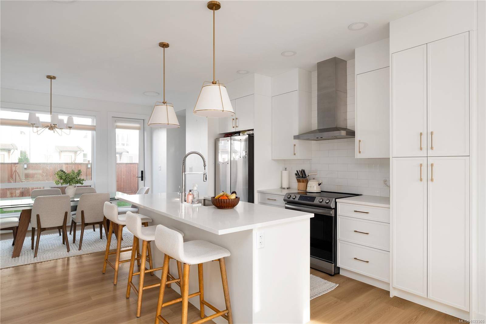 Colwood, BC V9C 0S4,372 Tradewinds Ave