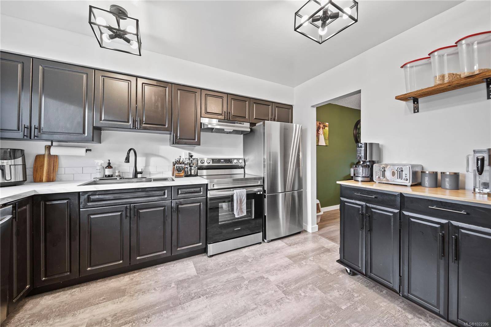 Port Alberni, BC V9Y 5J1,4110 Kendall Ave #43