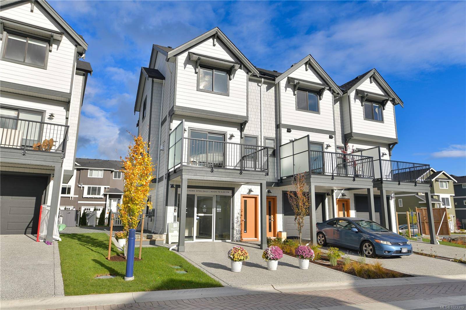 Langford, BC V9B 7C3,1493 Atlas Dr