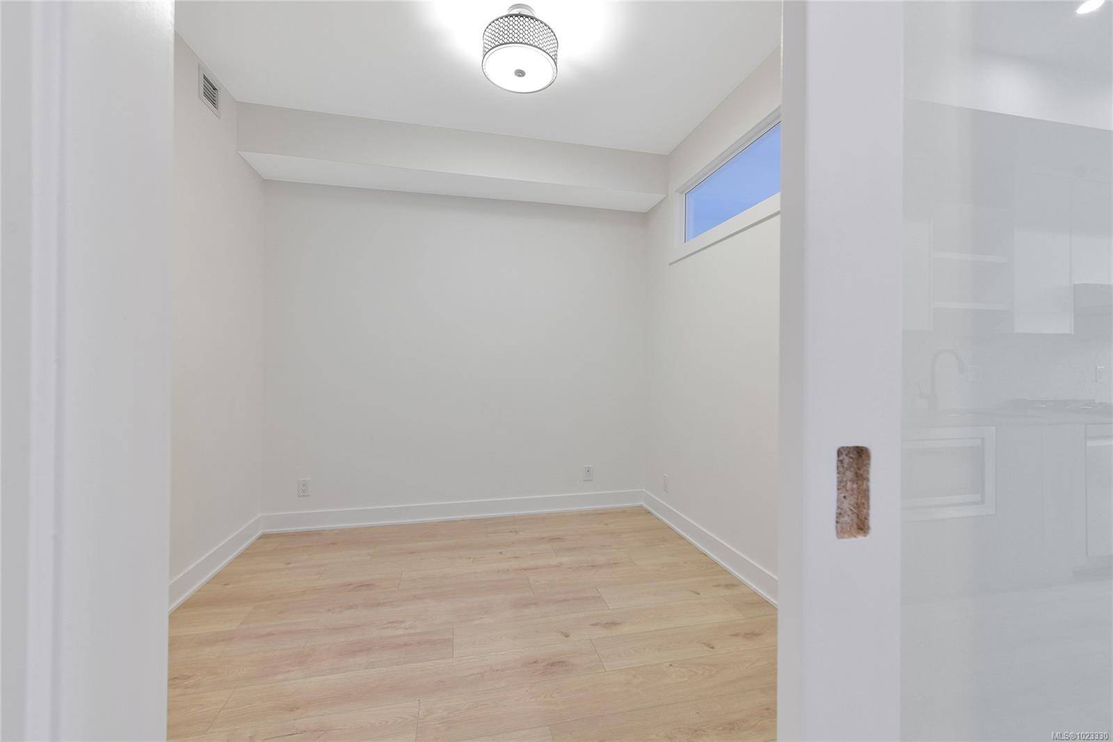 Langford, BC V9B 7C5,1114 Samar Cres #403