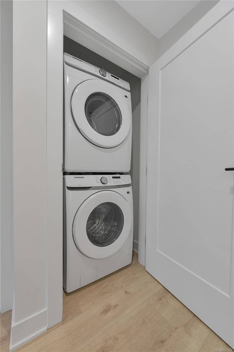 Langford, BC V9B 7C5,1114 Samar Cres #403