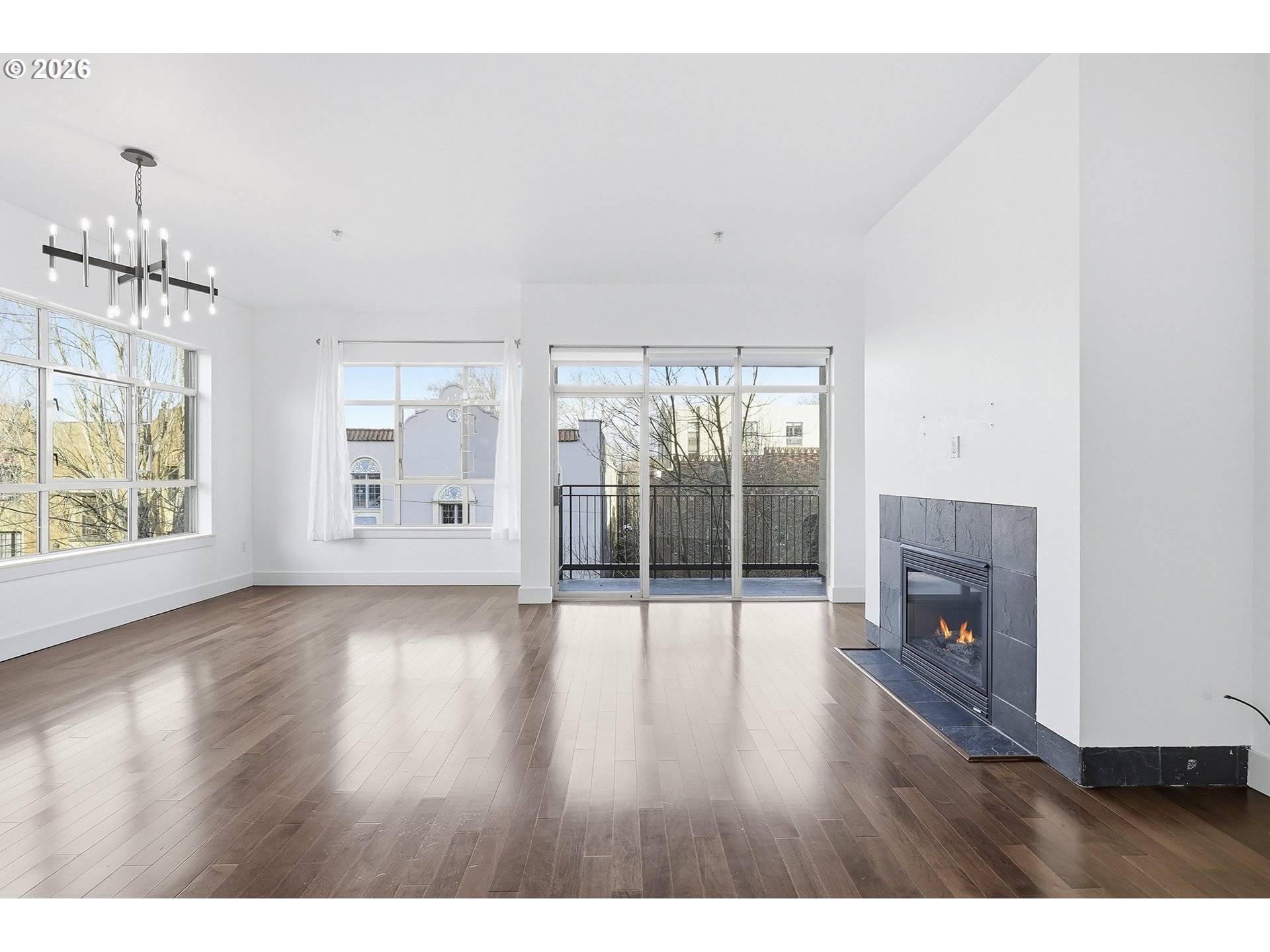 Portland, OR 97209,1930 NW IRVING ST #302