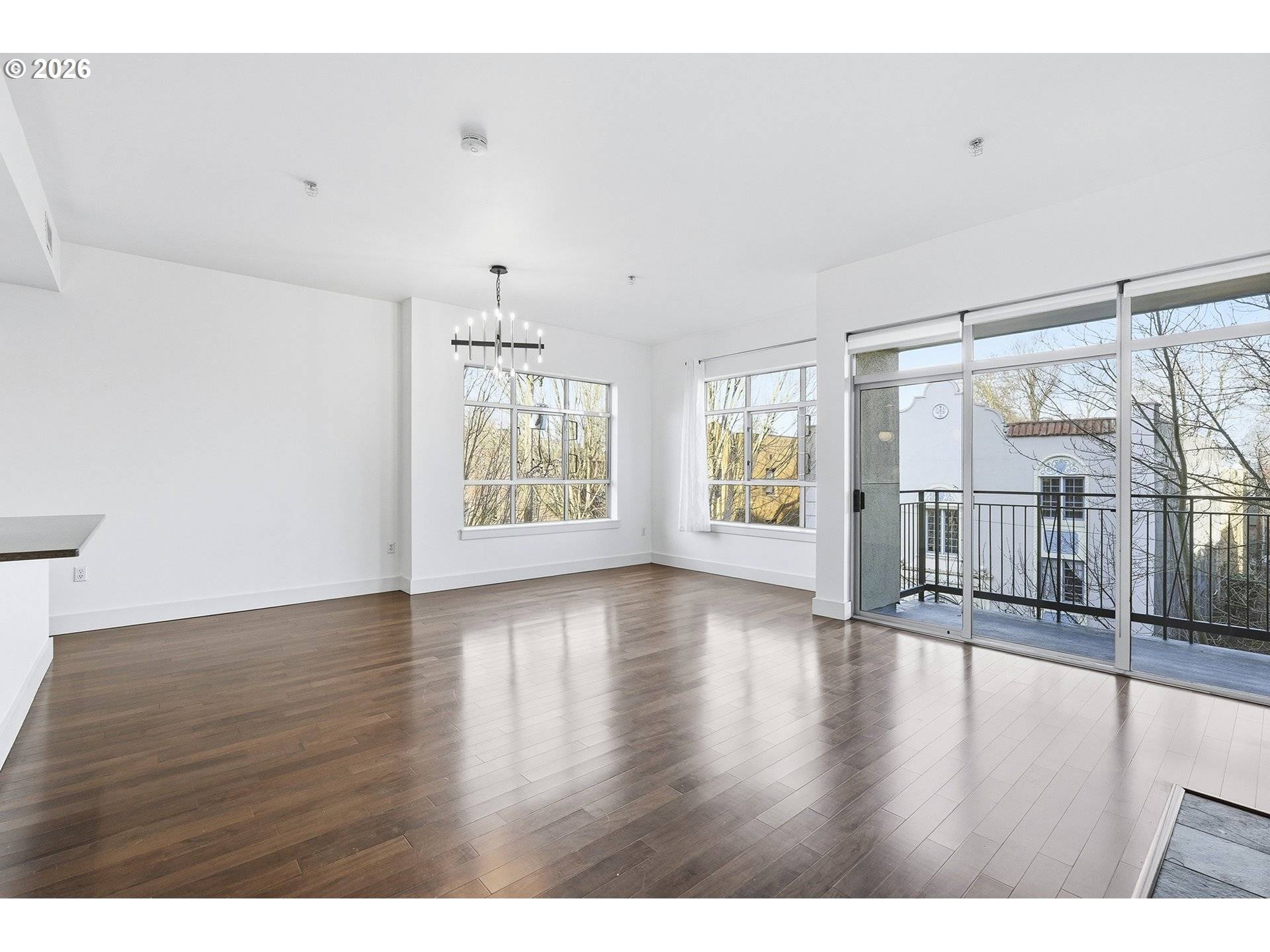 Portland, OR 97209,1930 NW IRVING ST #302