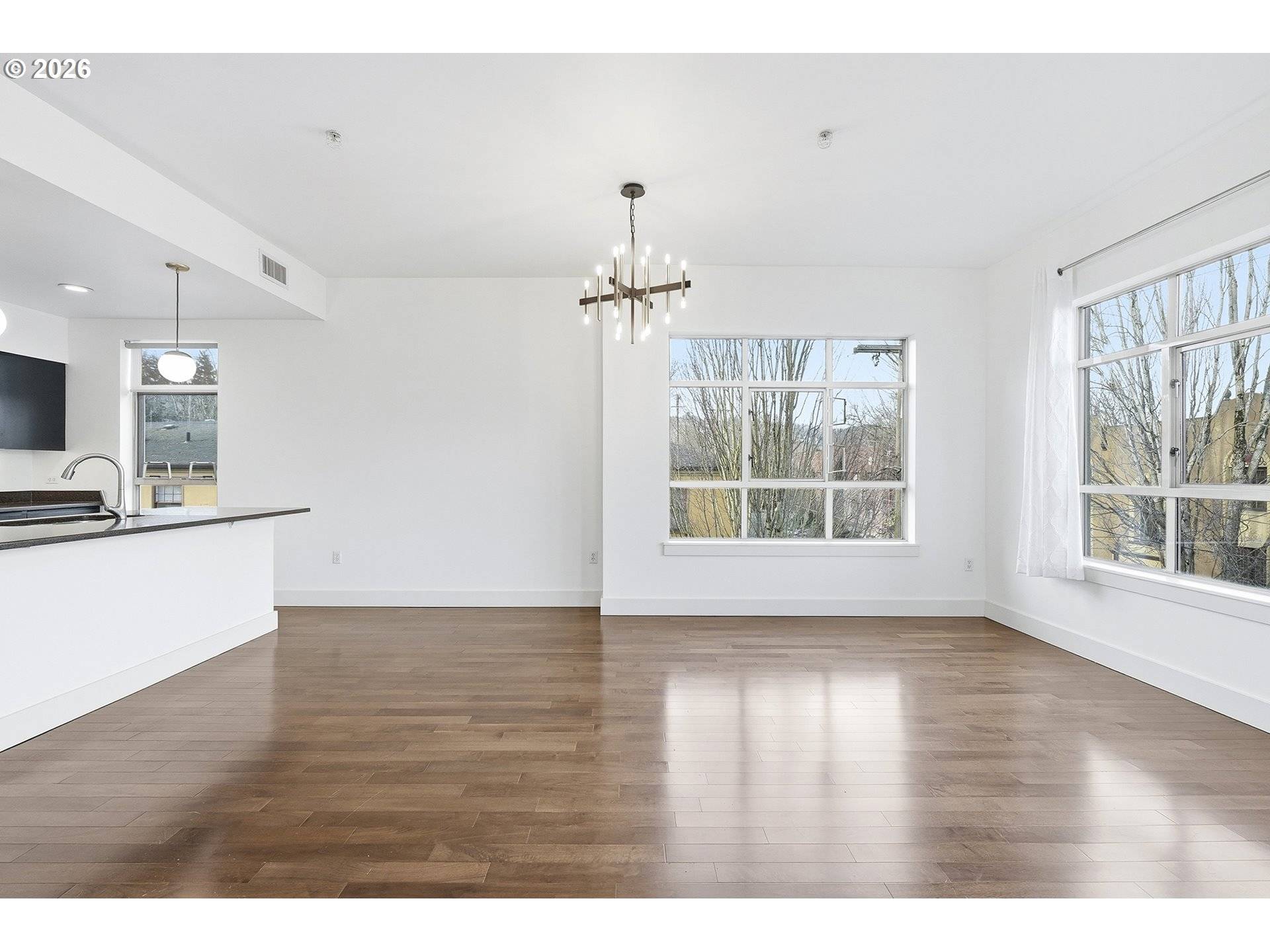 Portland, OR 97209,1930 NW IRVING ST #302