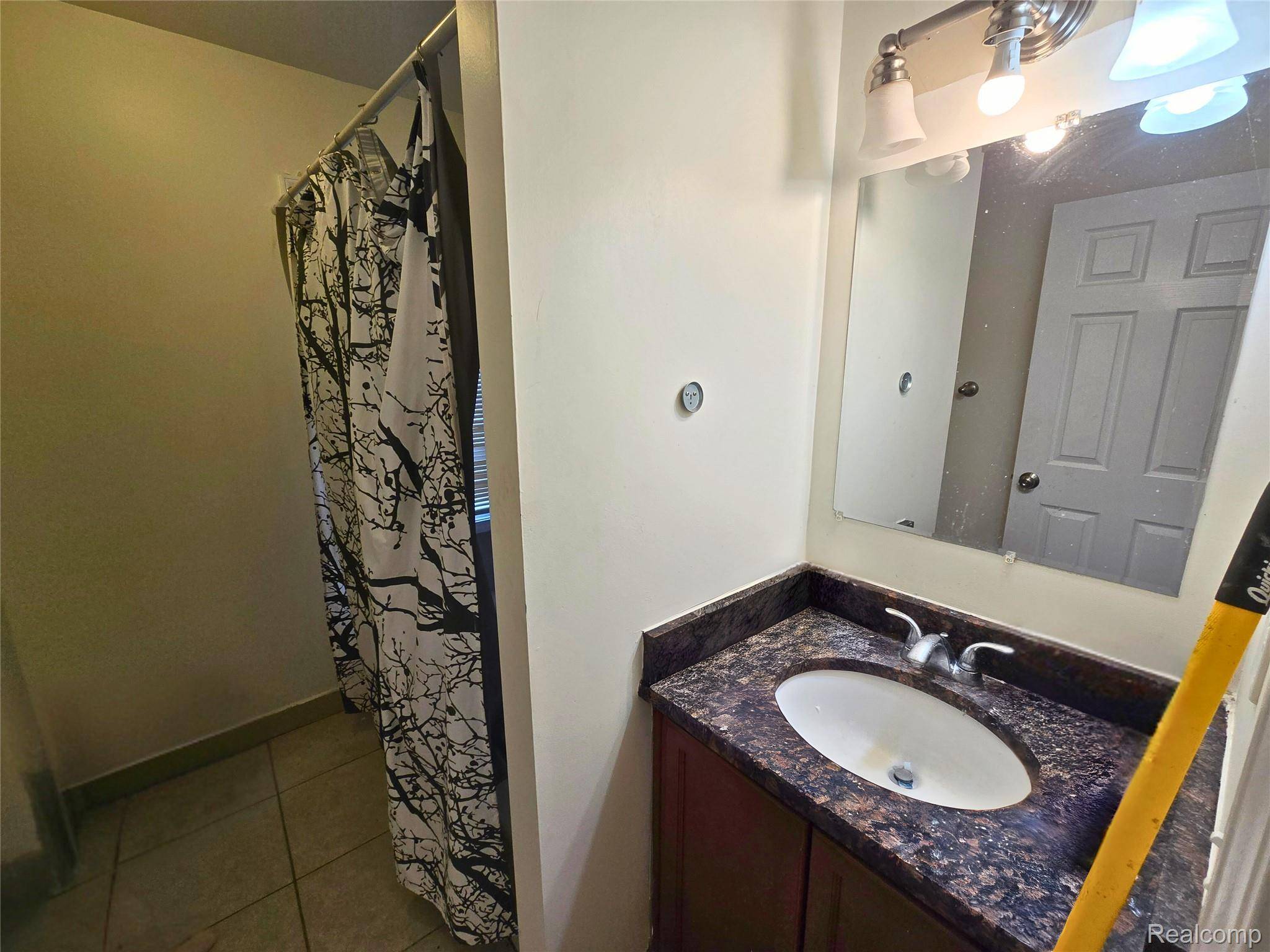 Waterford, MI 48328,114 Waterly AVE