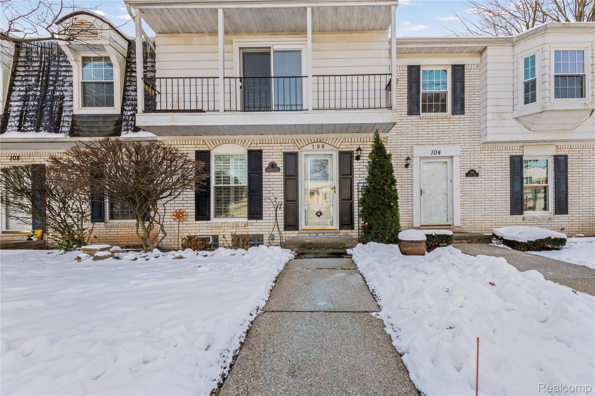 Rochester Hills, MI 48309,106 Manor WAY