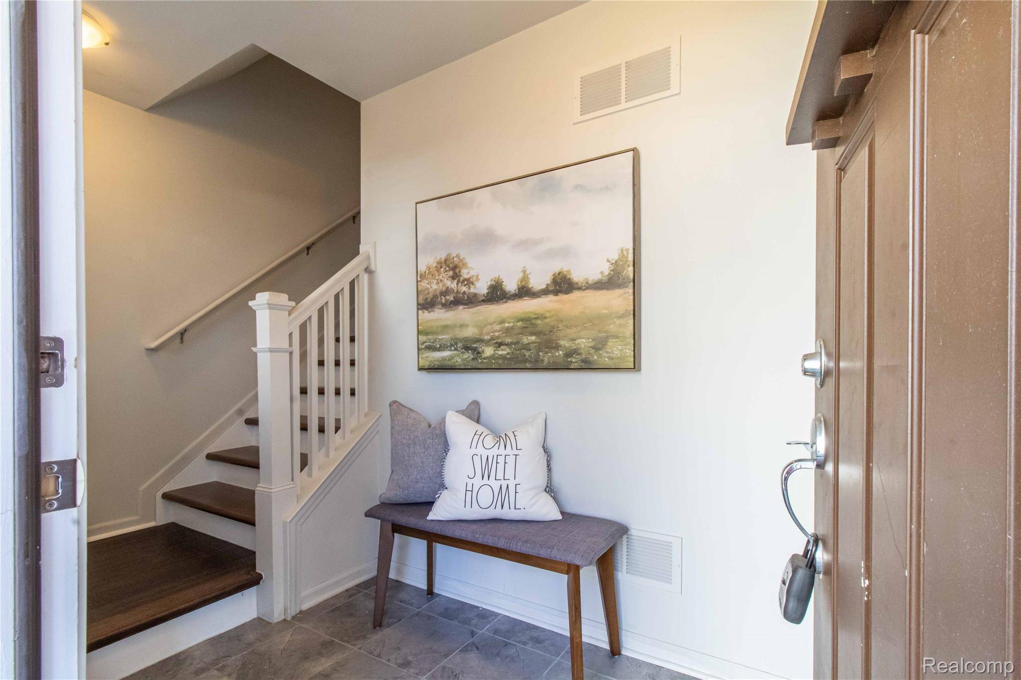 Royal Oak, MI 48073,507 Midland BLVD #26