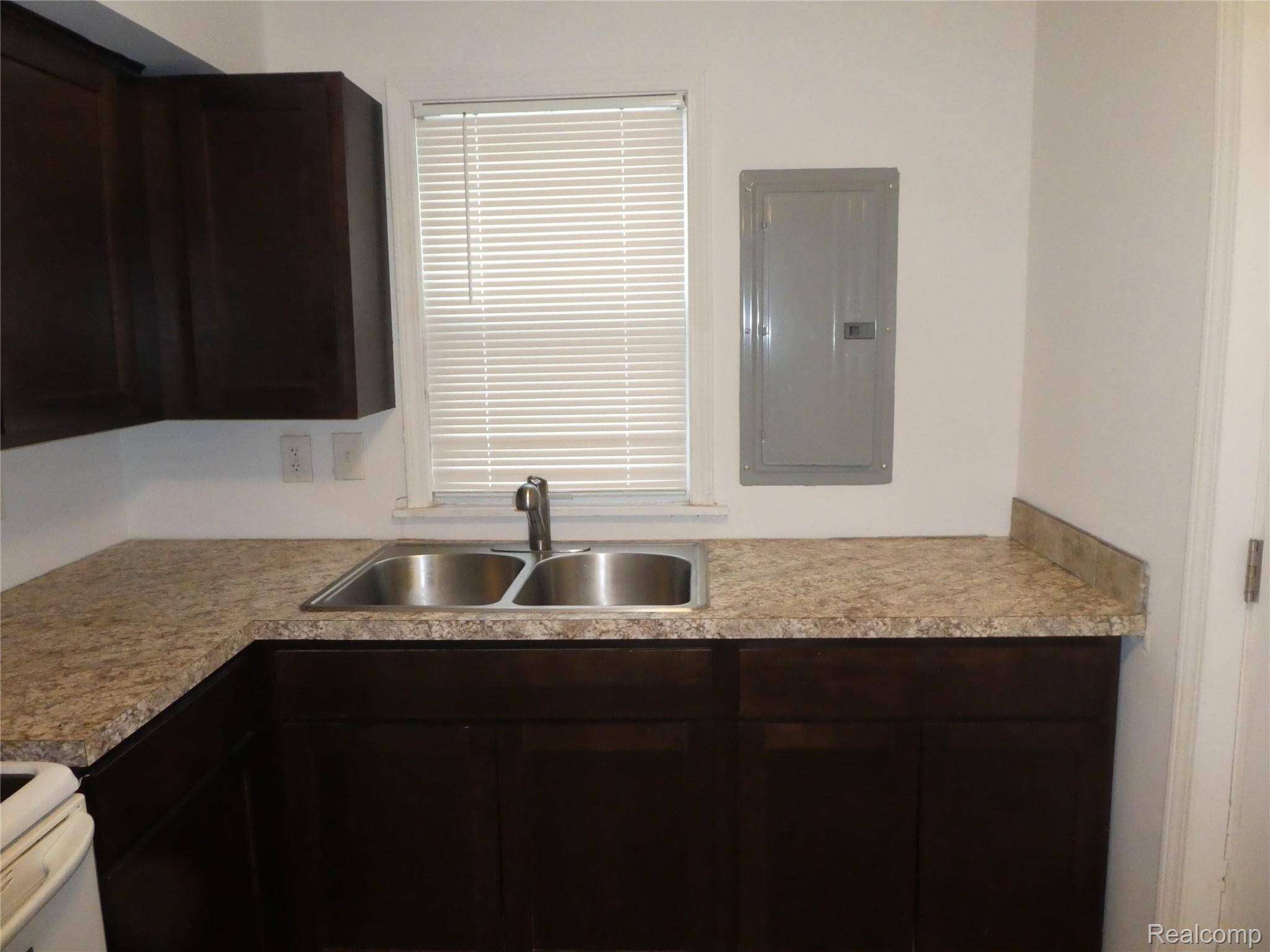 Westland, MI 48185,35209 Sheridan ST