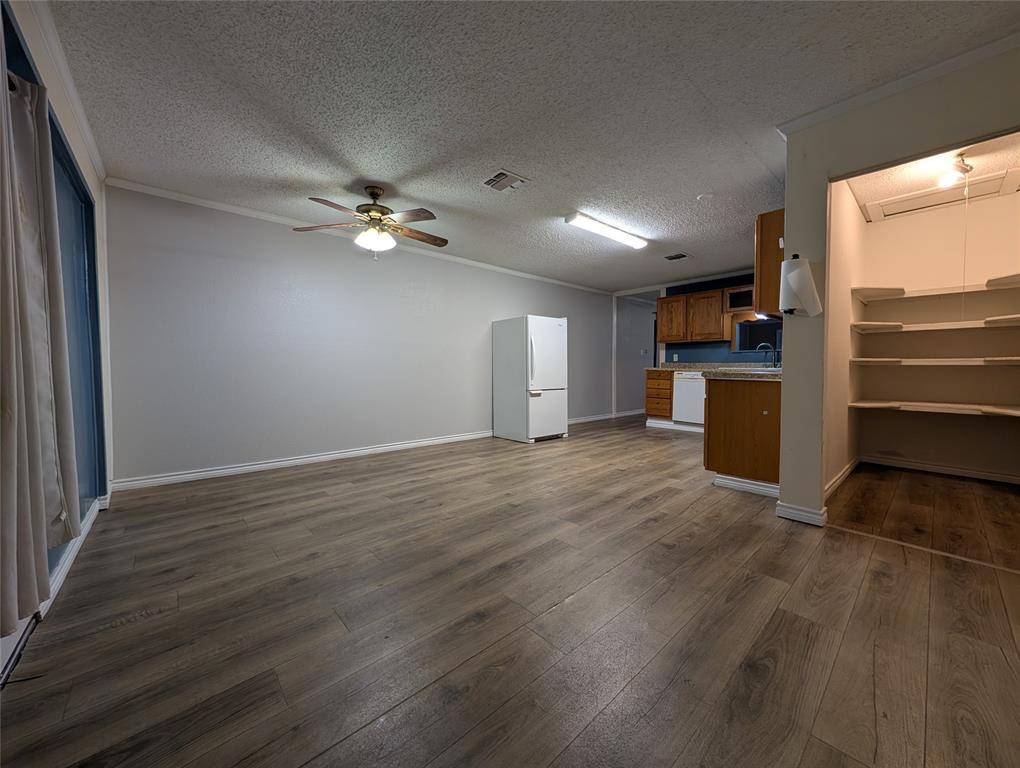 Mexia, TX 76667,717 Bluebonnet Street