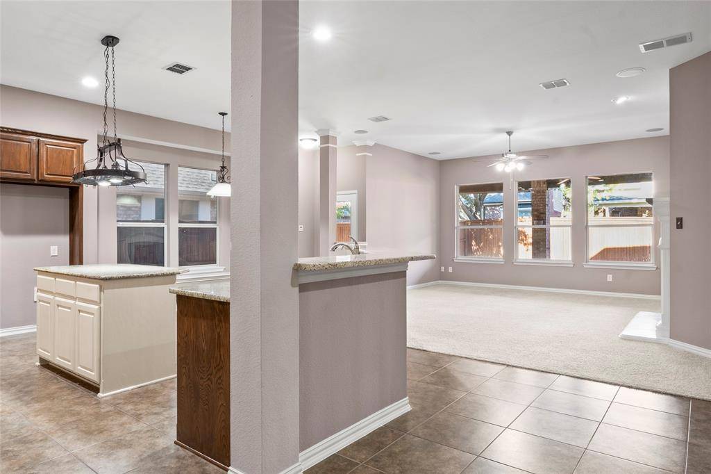 Lantana, TX 76226,1171 Bonham Parkway