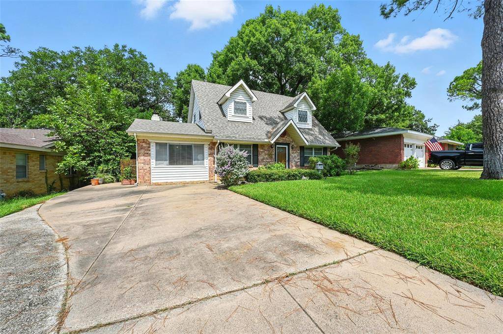 Arlington, TX 76013,2004 Valley Lane