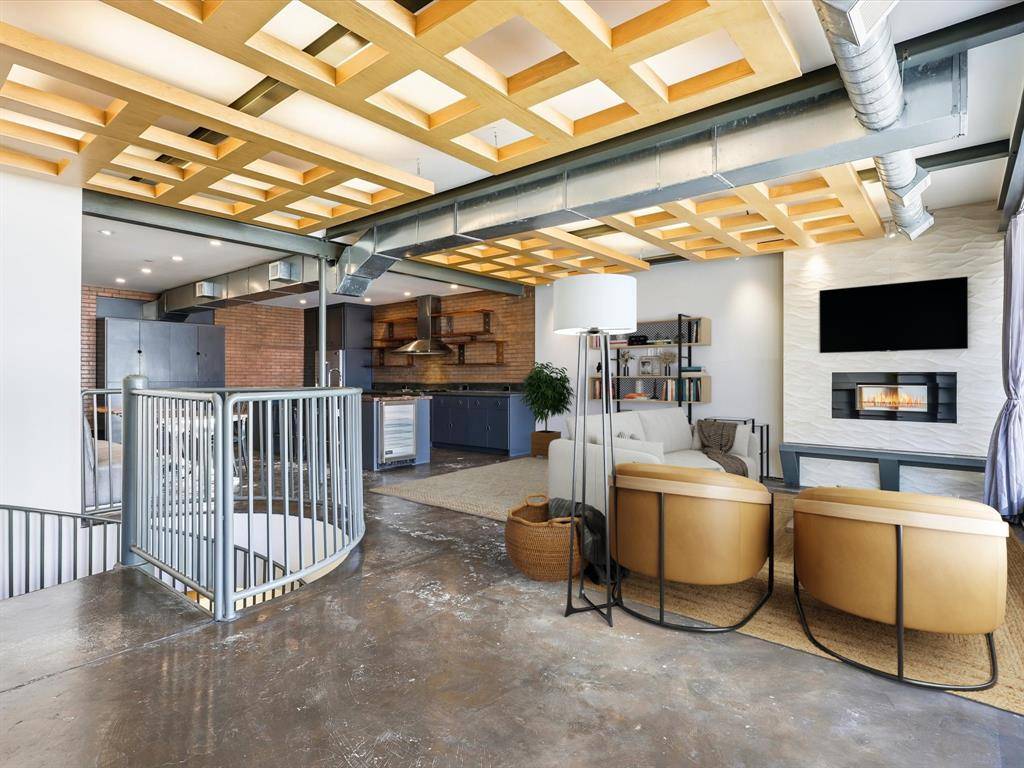 Dallas, TX 75201,511 N Akard Street #1505