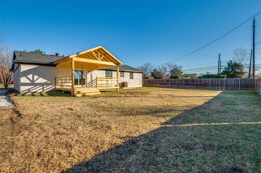 Farmers Branch, TX 75234,3072 Mark Twain Drive