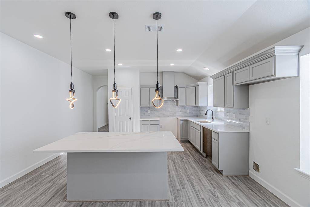 Irving, TX 75061,875 Grace Lane