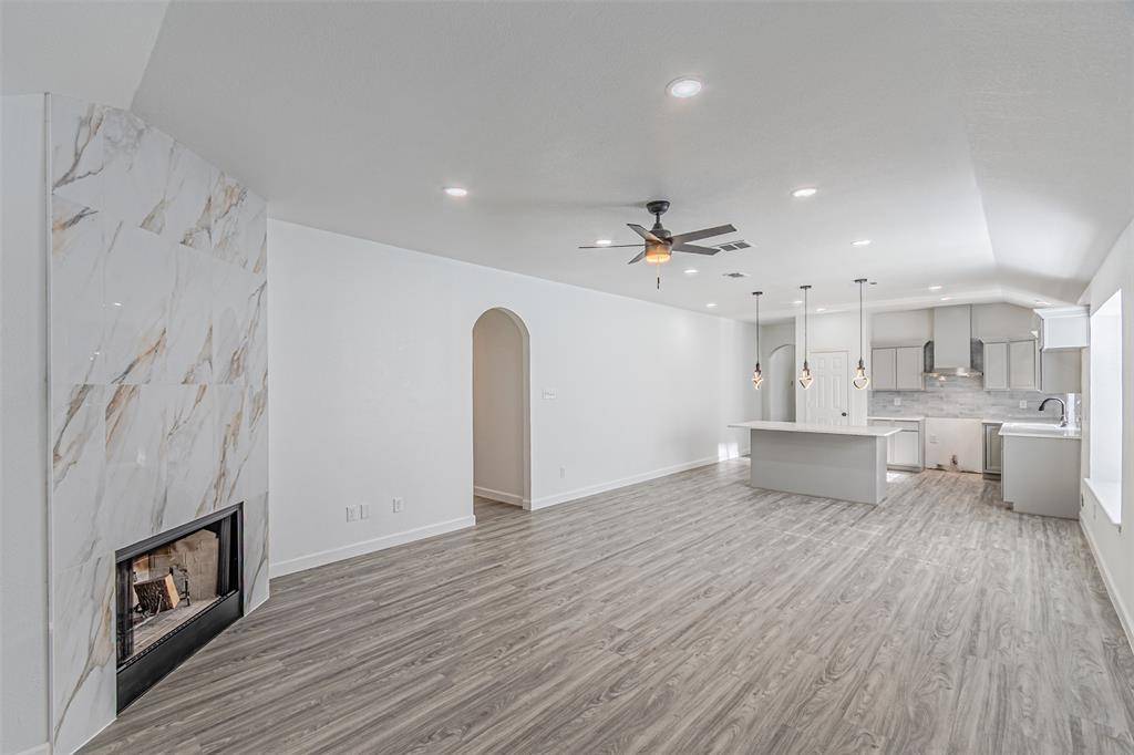 Irving, TX 75061,875 Grace Lane