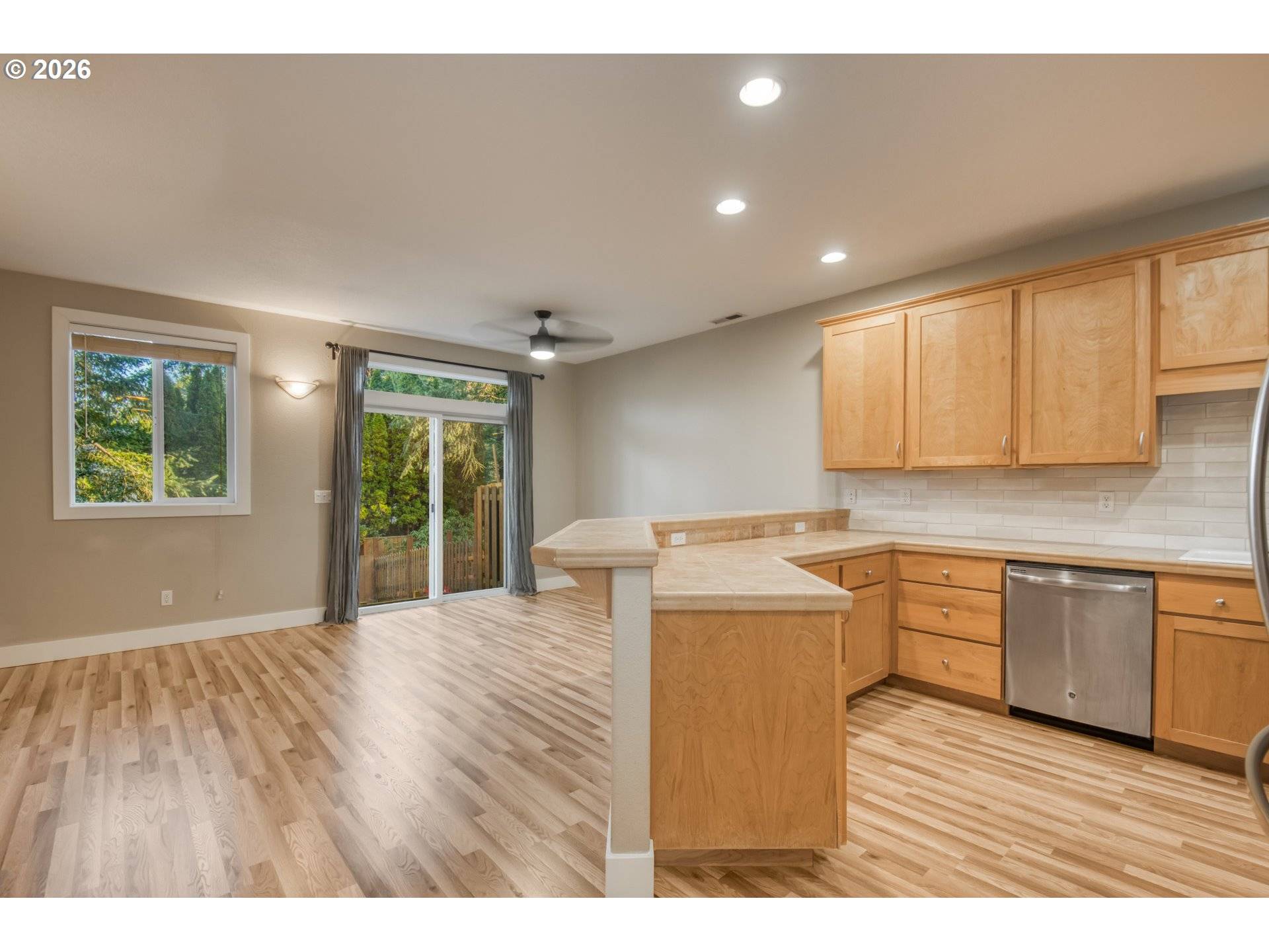 Beaverton, OR 97007,9530 SW LODESTONE DR