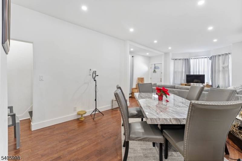 Elizabeth City, NJ 07201,123 Jacques St