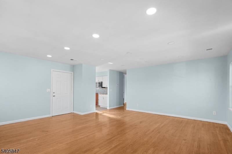 Newark City, NJ 07112,219-221 Clinton Pl