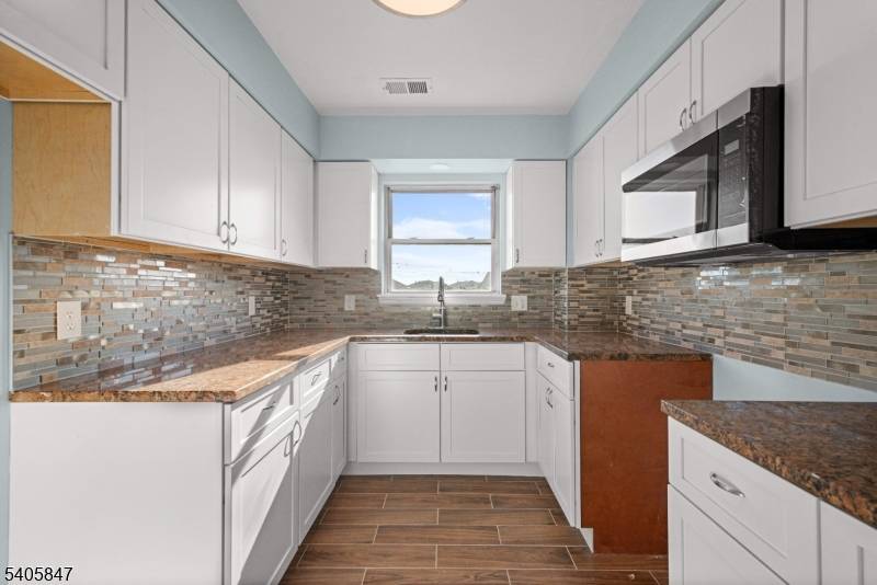 Newark City, NJ 07112,219-221 Clinton Pl