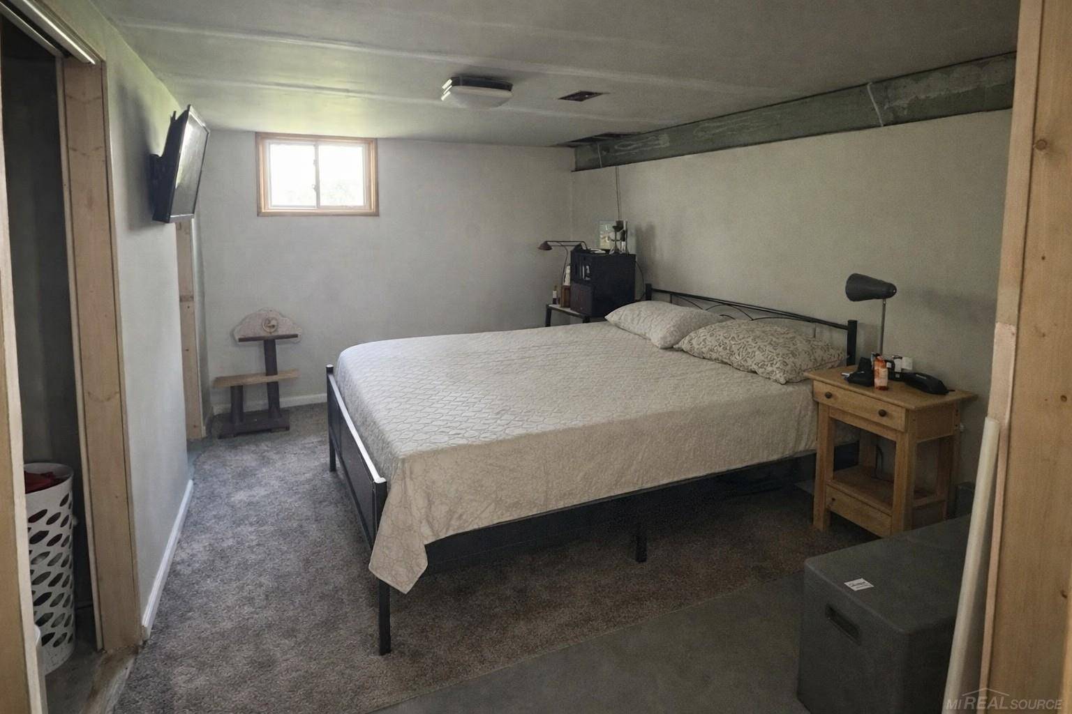 Pinconning, MI 48650,215 Arthur ST