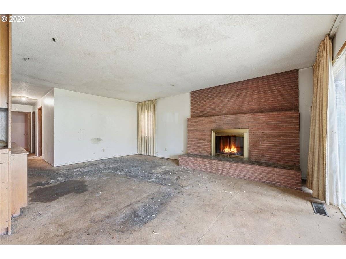 Portland, OR 97233,12333 SE MADISON ST