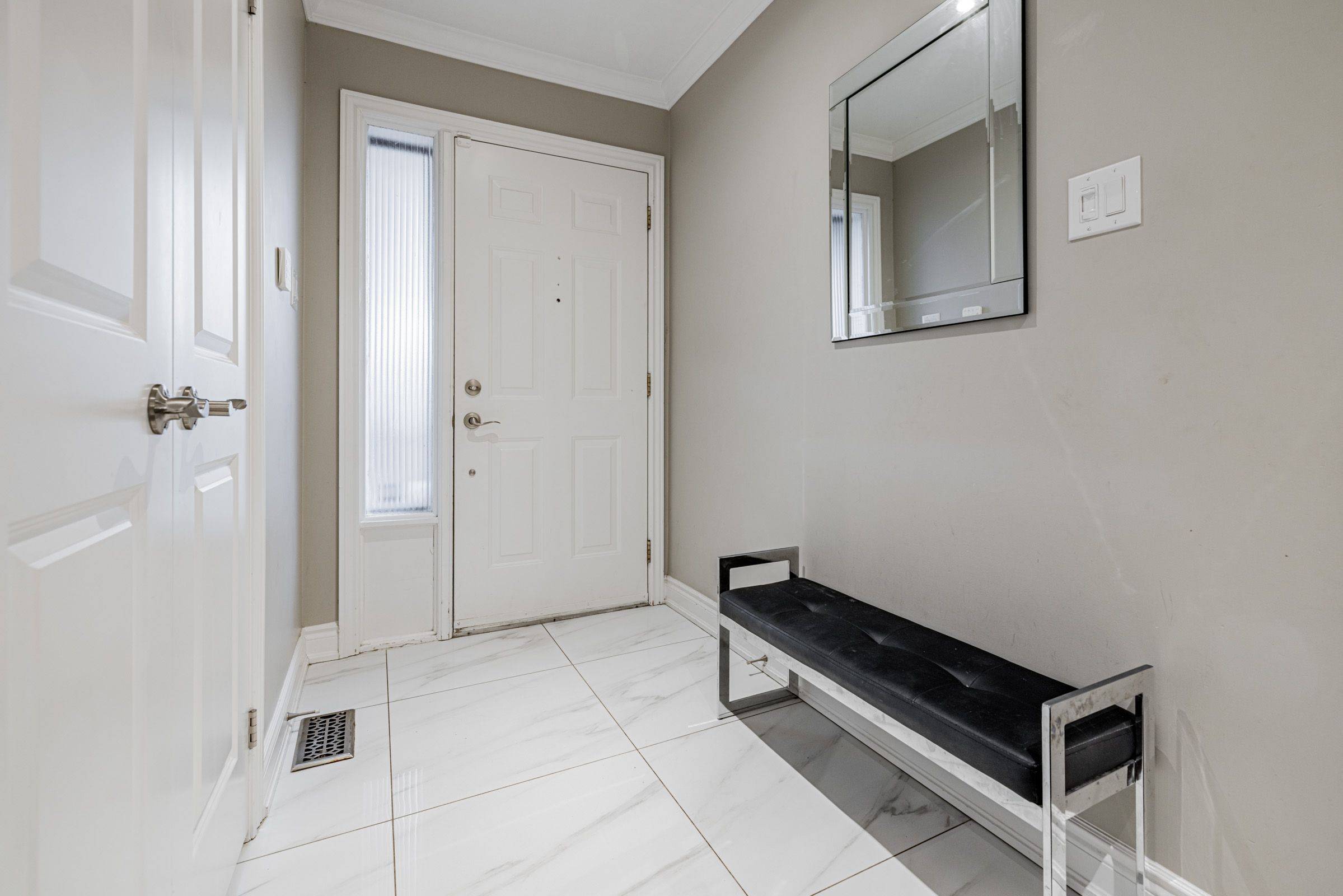 Toronto C06, ON M3H 5N2,171 Honiton ST