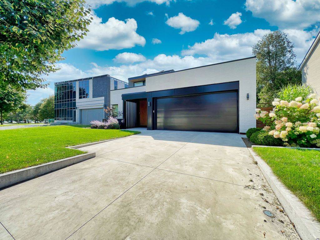 Toronto C13, ON M3C 2J4,42 Tottenham RD #BSMT