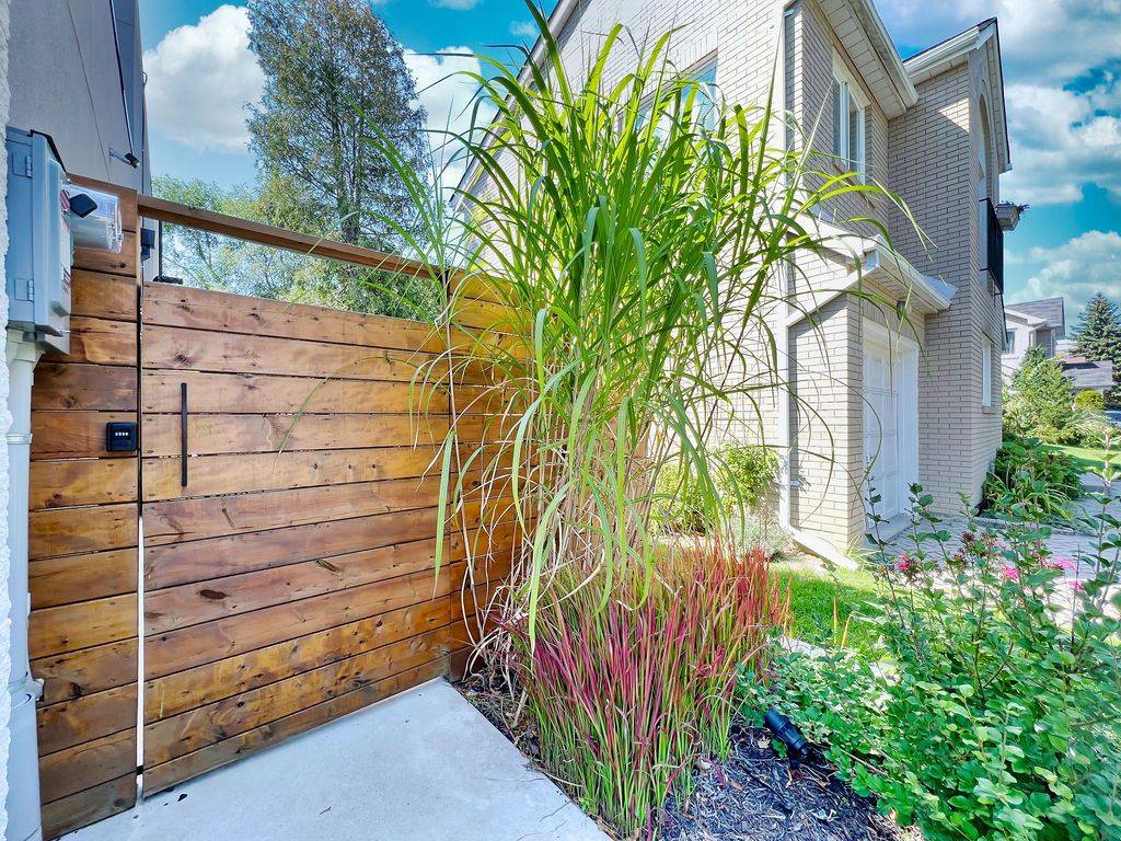 Toronto C13, ON M3C 2J4,42 Tottenham RD #BSMT