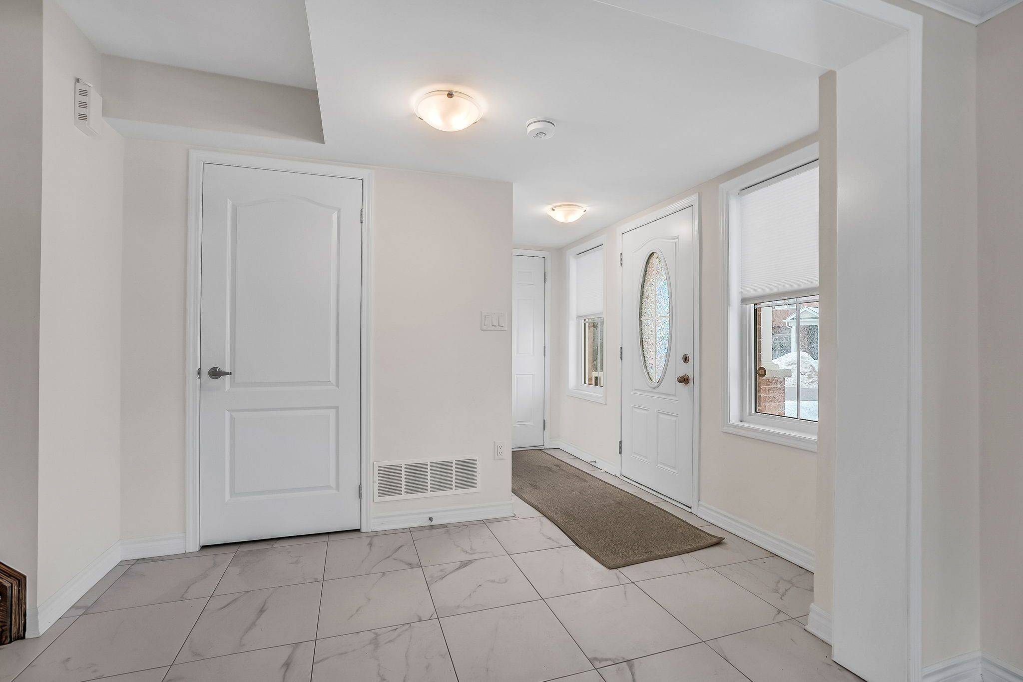 Pickering, ON L1X 0G2,2743 Sapphire DR