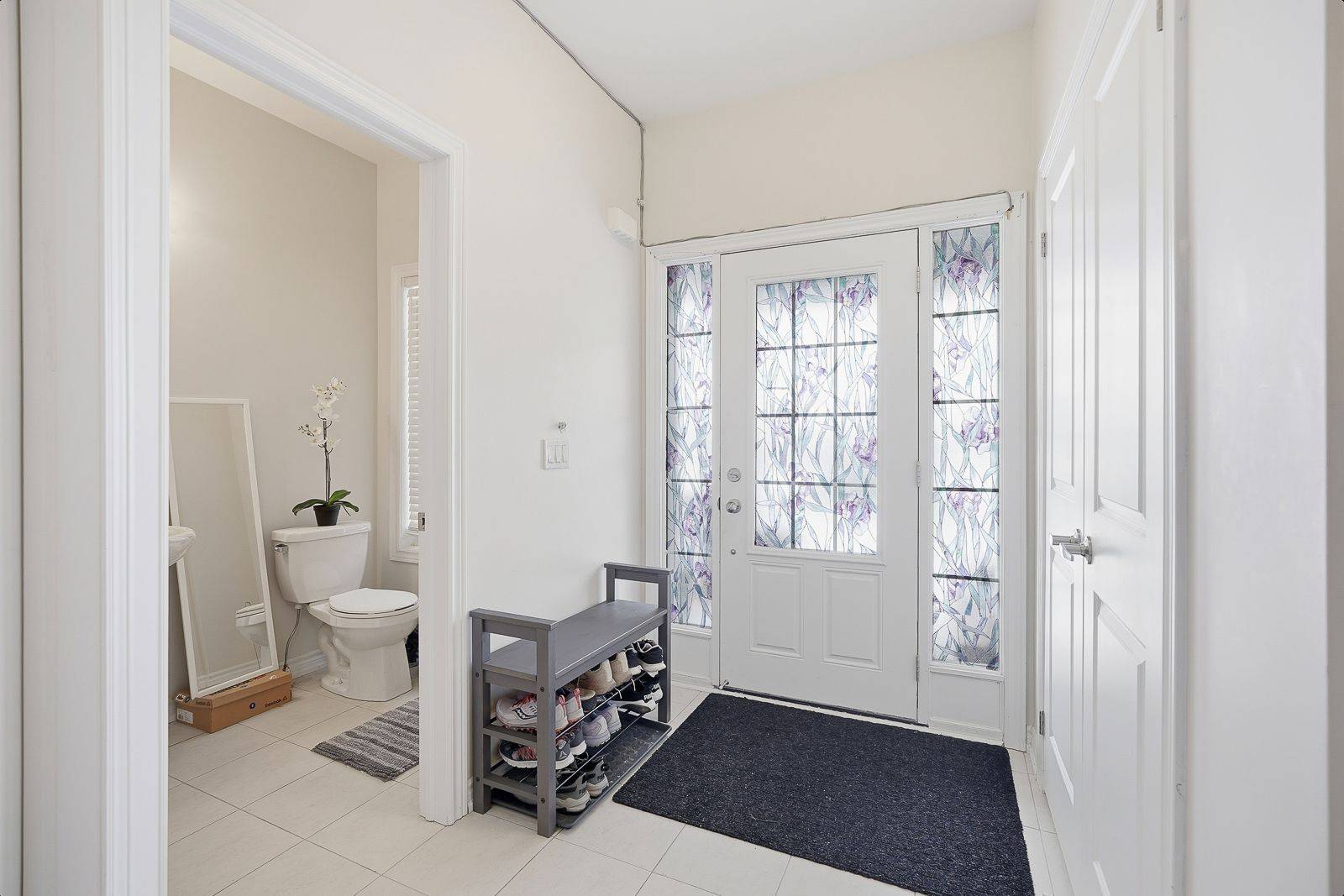 Whitby, ON L1R 0N4,9 Upperview PL