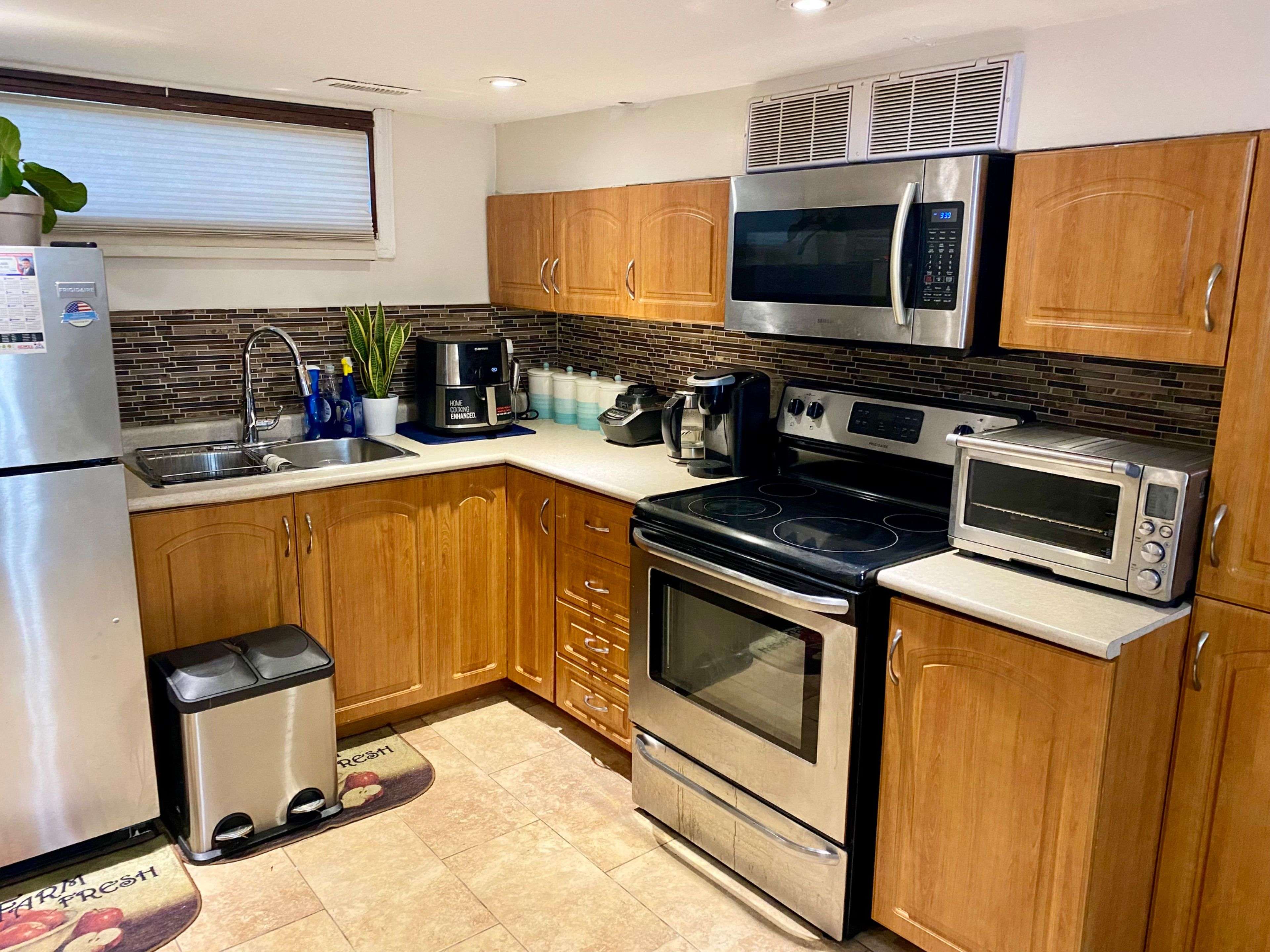 Ajax, ON L1S 2S6,116 Tulloch DR