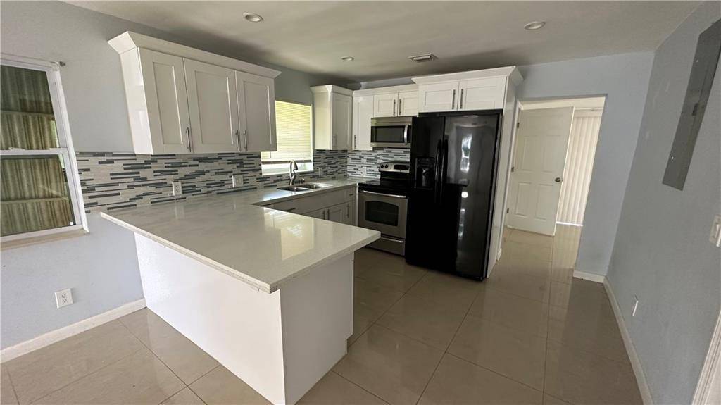 Hollywood, FL 33020,2819 Plunkett St