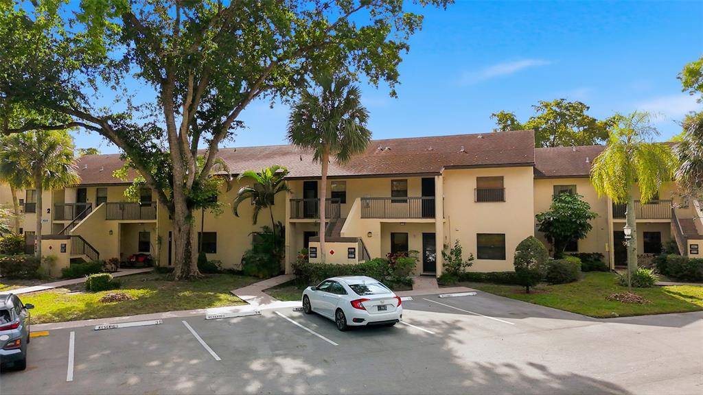 Coconut Creek, FL 33066,3053 Carambola Cir #3053