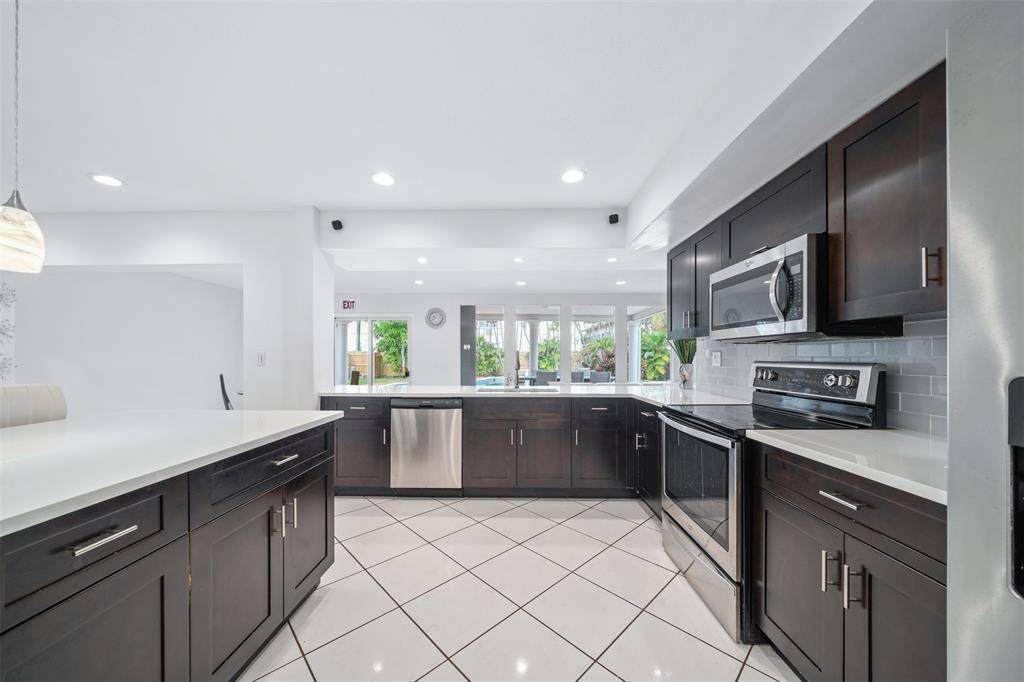 Hollywood, FL 33021,5317 Harrison St