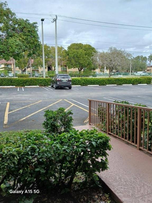 Fort Lauderdale, FL 33319,6300 NW 62nd St #106