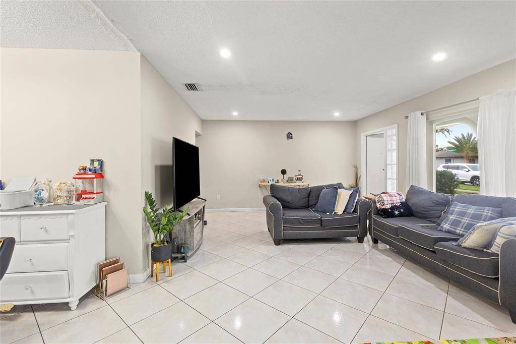 Boca Raton, FL 33428,10344 Dorchester Dr