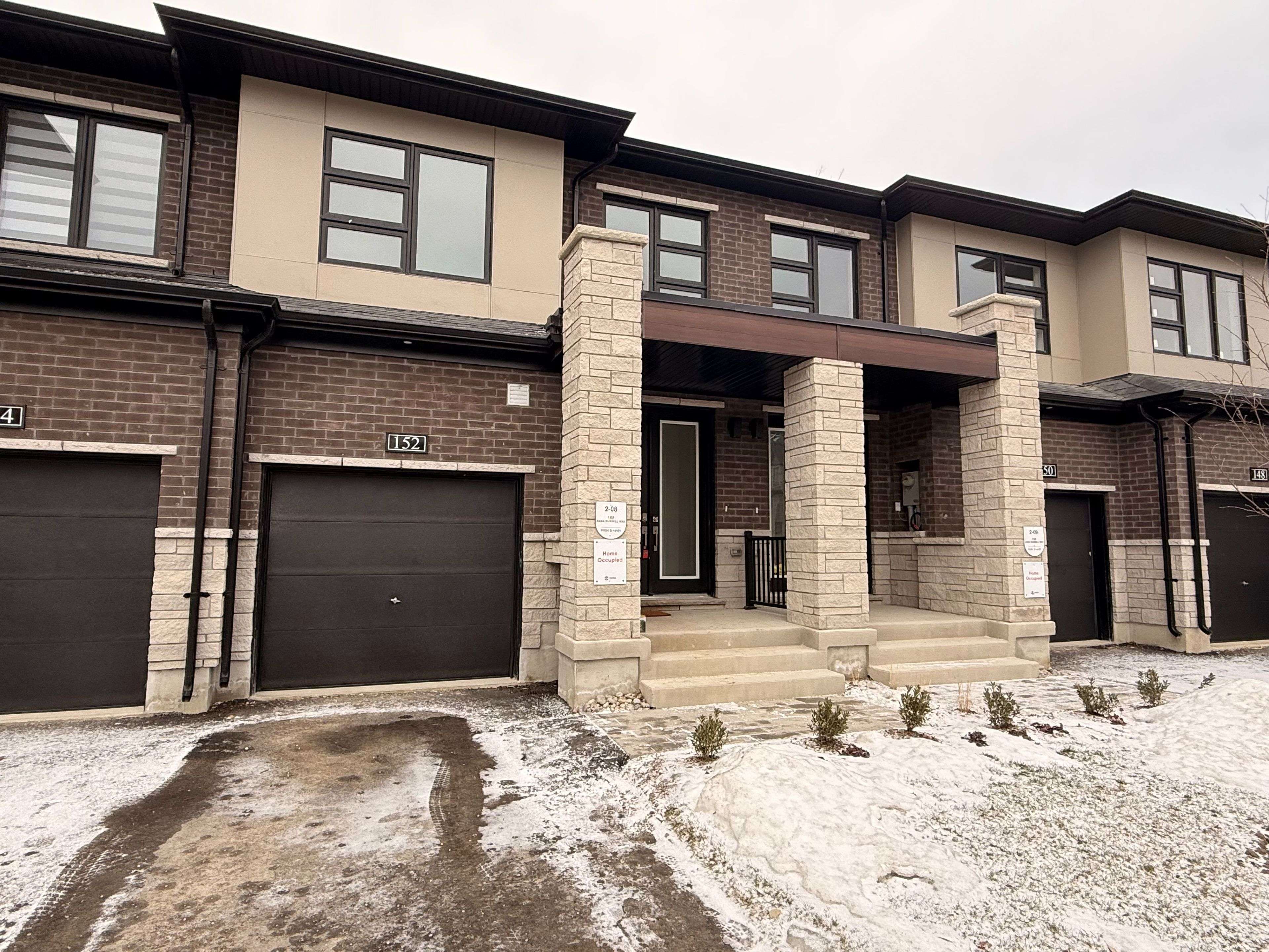 Markham, ON L3R 3X3,152 Anna Russell WAY