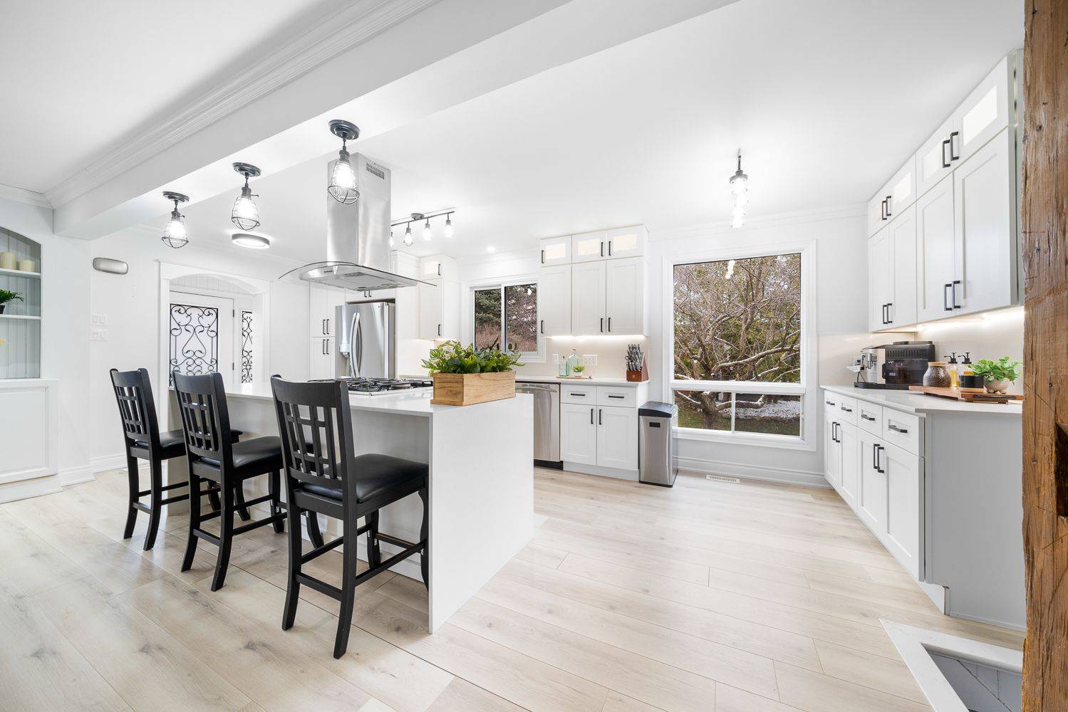 Innisfil, ON L9S 1T2,2035 Craig RD