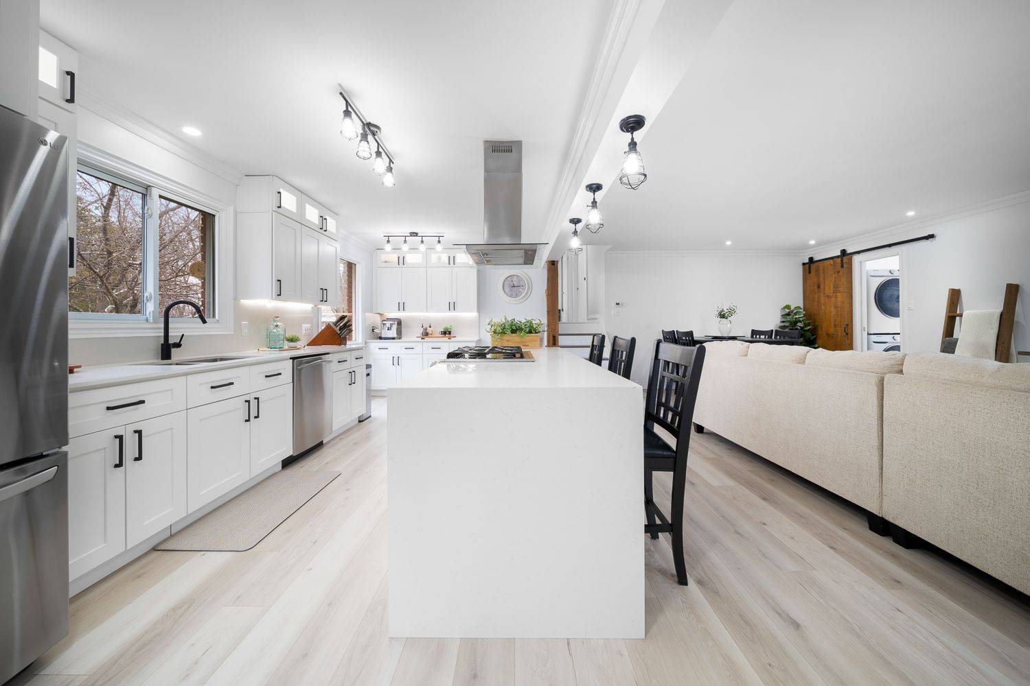 Innisfil, ON L9S 1T2,2035 Craig RD