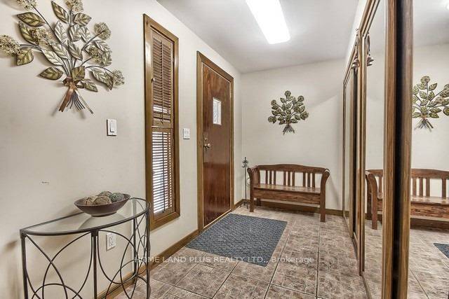 Richmond Hill, ON L4C 3T3,17 Yongehurst RD